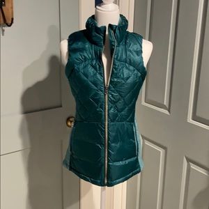 Lululemon green vest size 8